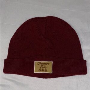 Niagara Falls knit hat